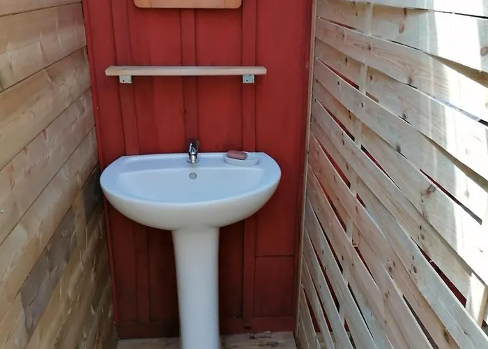 Tente Tipi équipée * Saint-Laurent-du-Plan